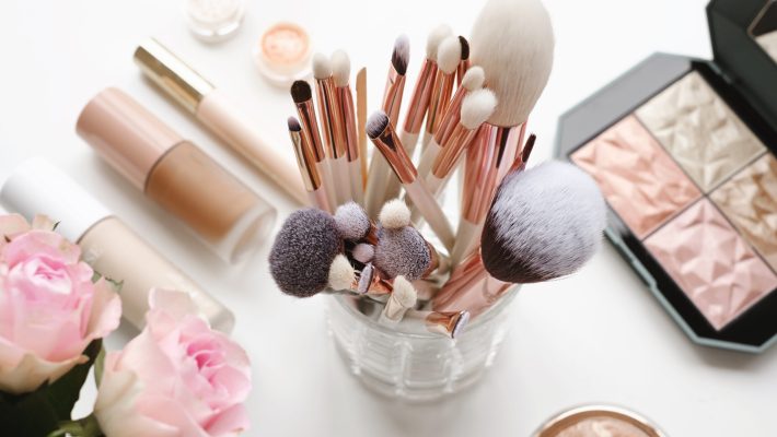 makeup brushes and cosmetic tools